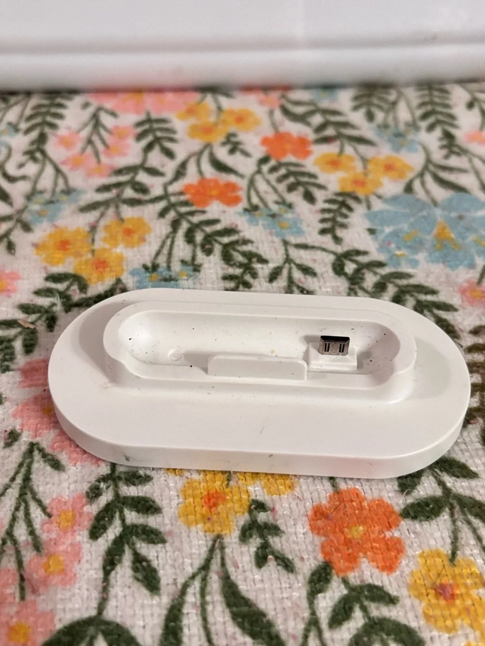 White Charging Dock for Cell Phones and Accessories